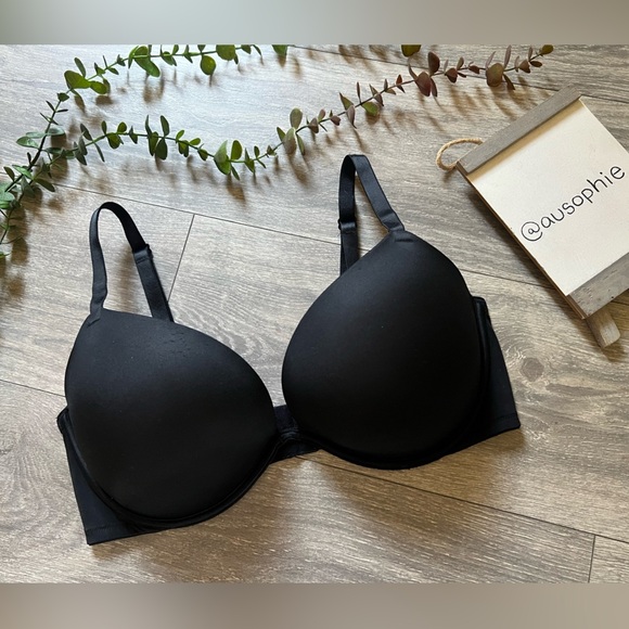 Victoria's Secret Wear Everywhere Super Push Up Bra in Black. Size 38D - Picture 1 of 9